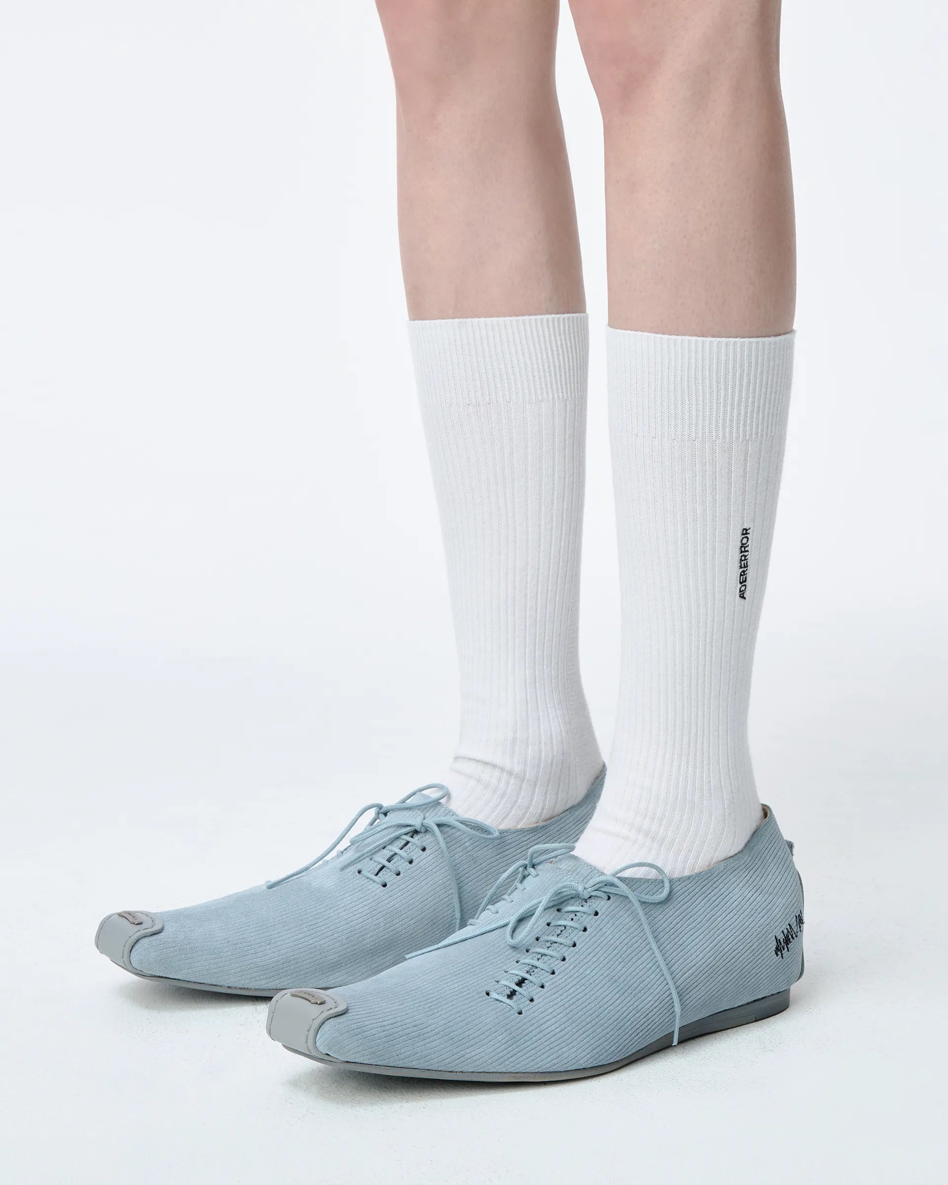 230