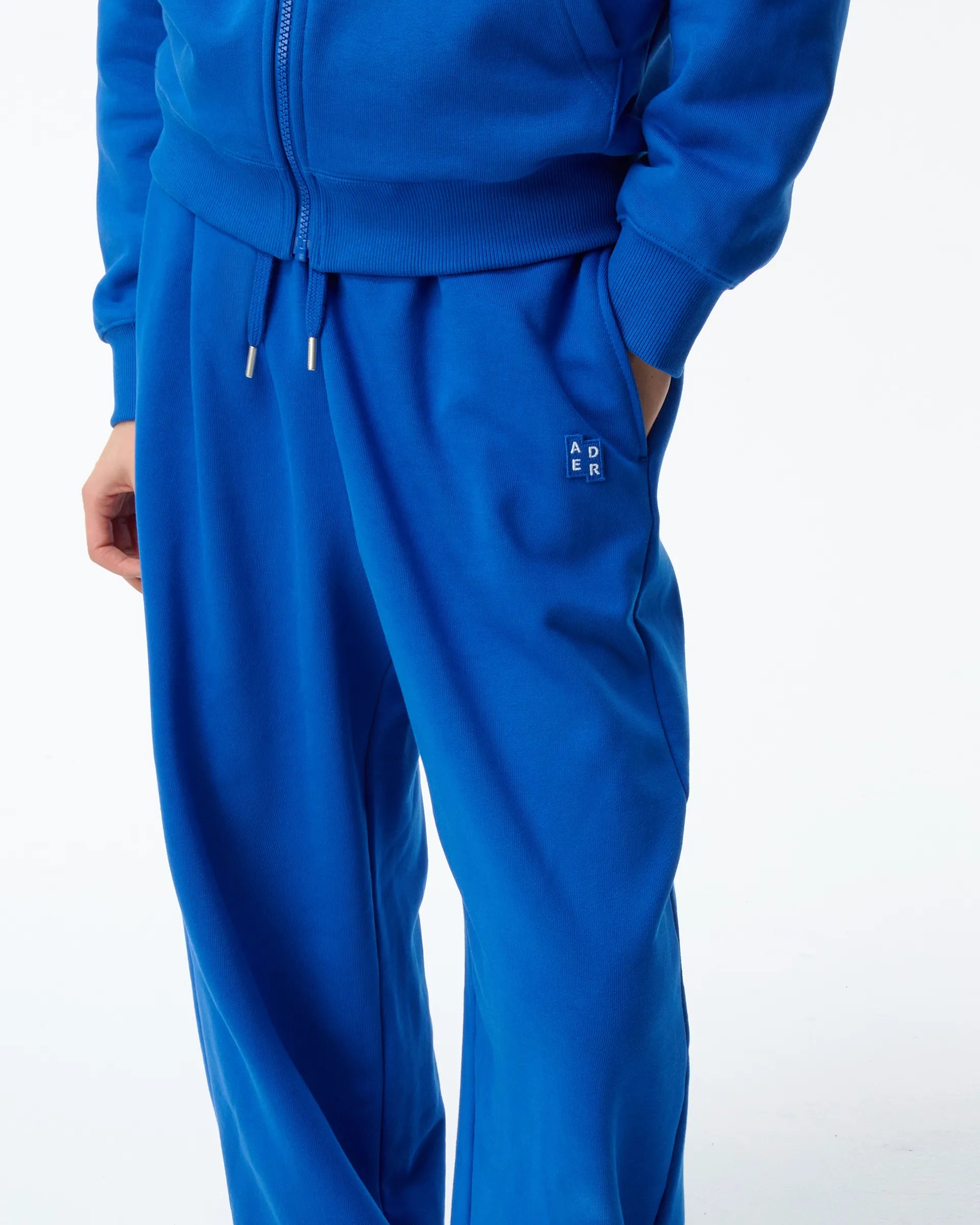 XS