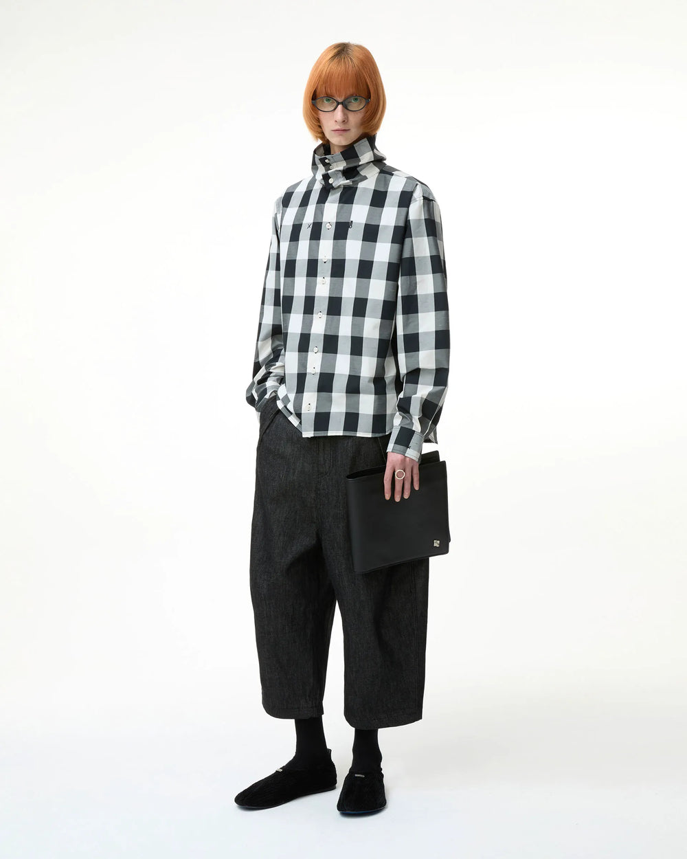 230