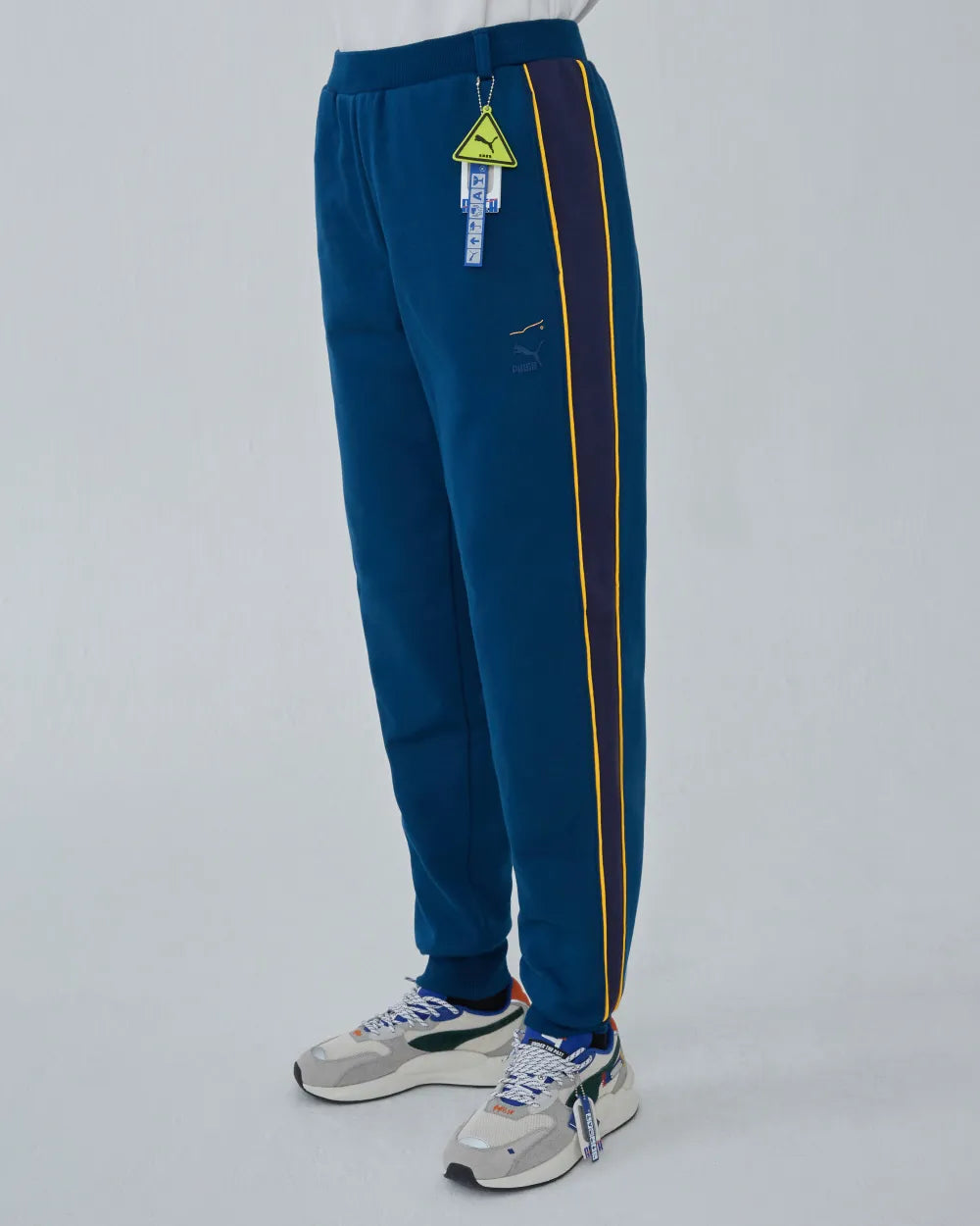 XS