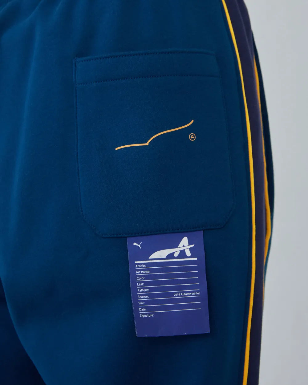 XS