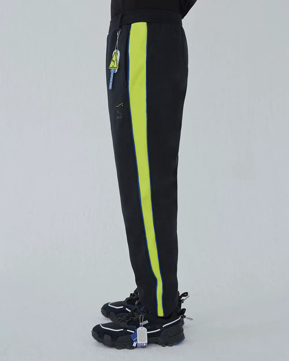 XS