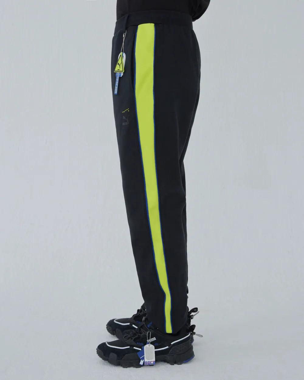 XS