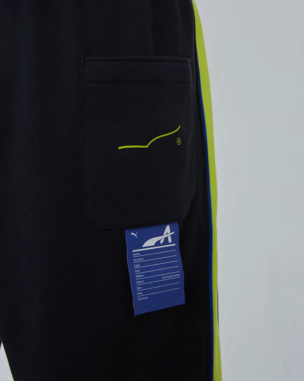 XS